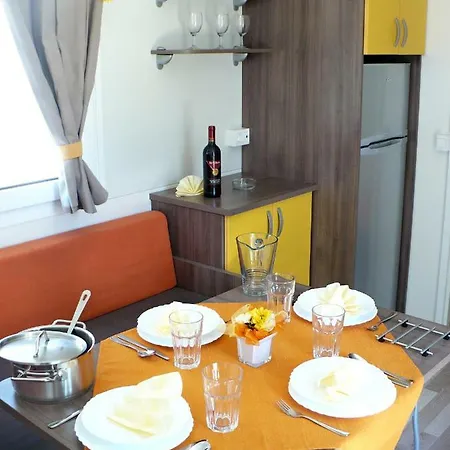 Tatil parkı Victoria Mobilehome Camping Village Poljana